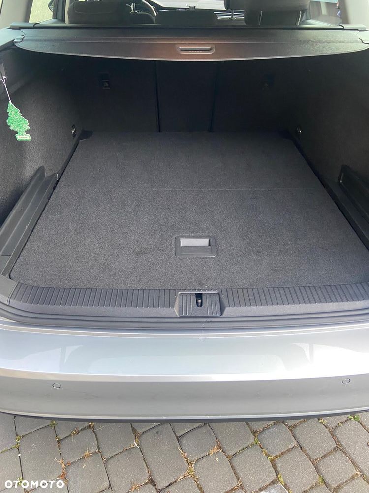 Volkswagen Passat - 20
