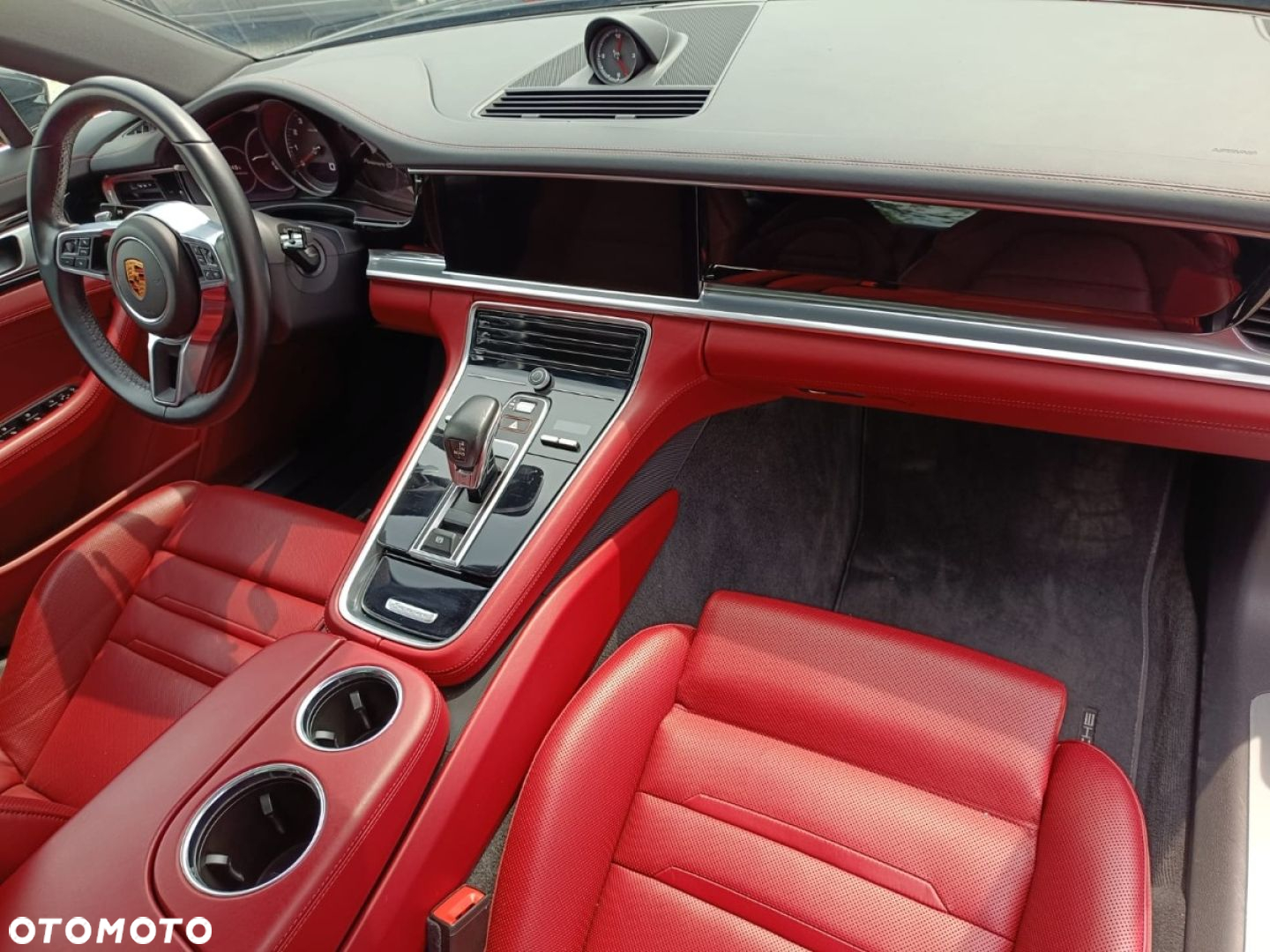 Porsche Panamera 4S - 31