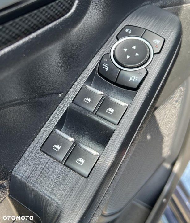 Ford Kuga - 21