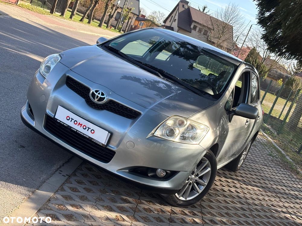Toyota Auris 1.33 VVT-i Premium + - 2