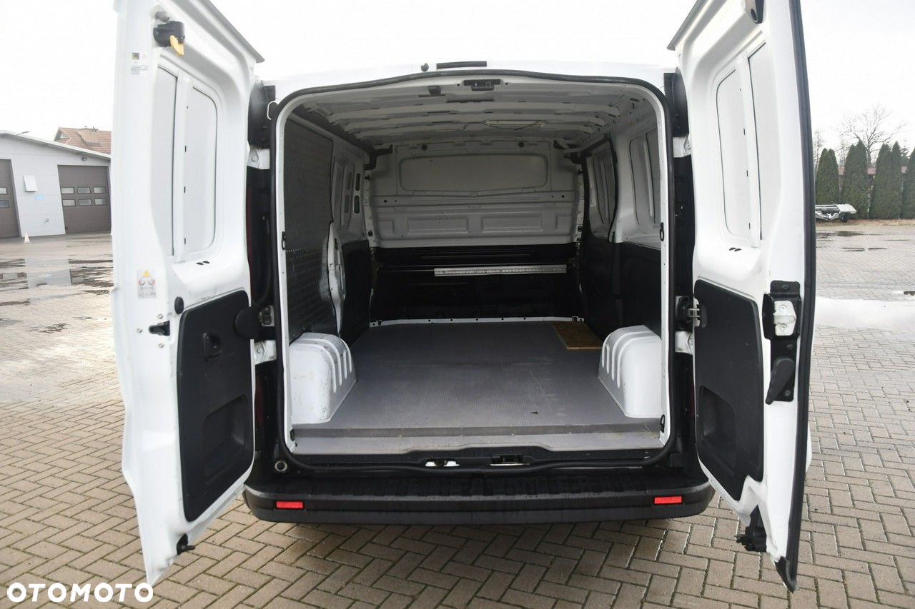 Renault Trafic - 19