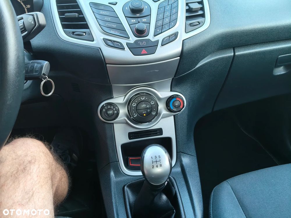Ford Fiesta 1.25 Titanium EU5 - 12