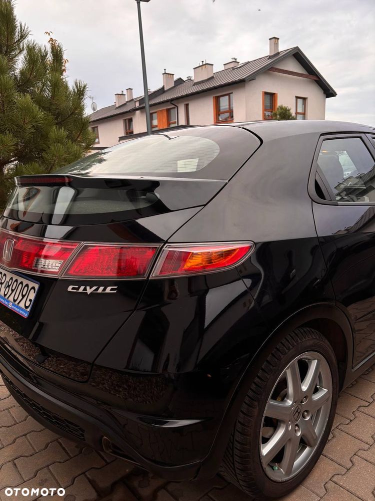 Honda Civic 1.8 Executive - 12
