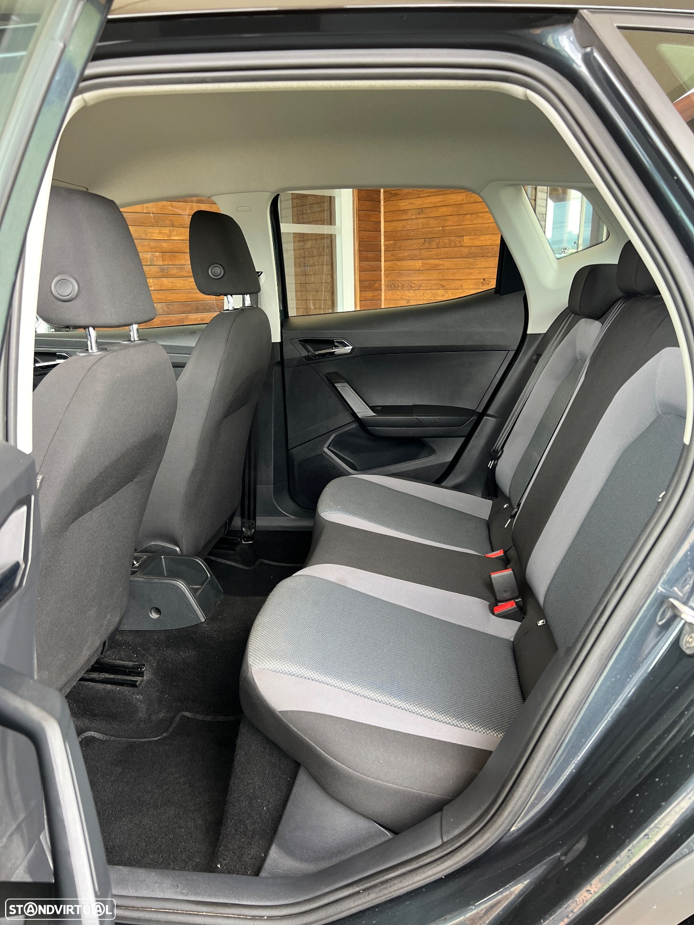 SEAT Arona 1.6 TDI Style - 6