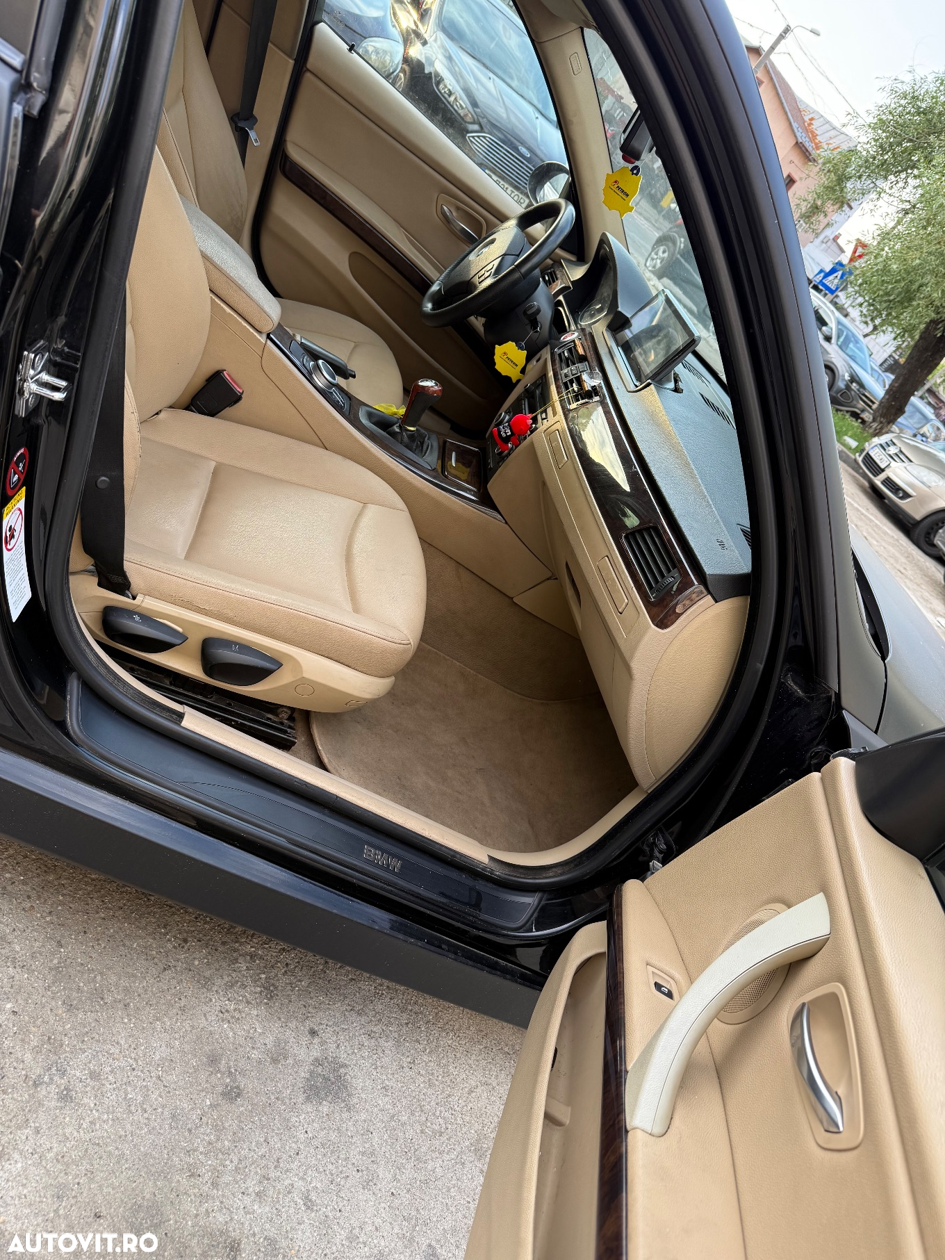 BMW Seria 3 318d - 12