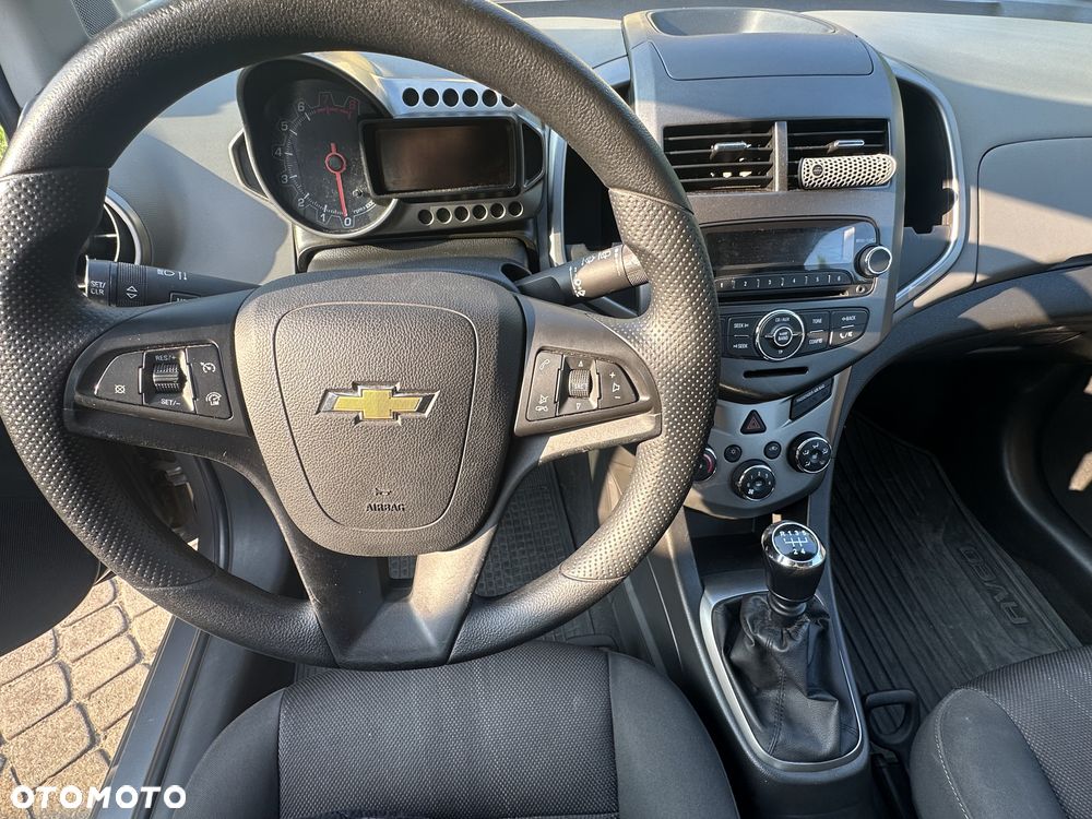 Chevrolet Aveo - 10