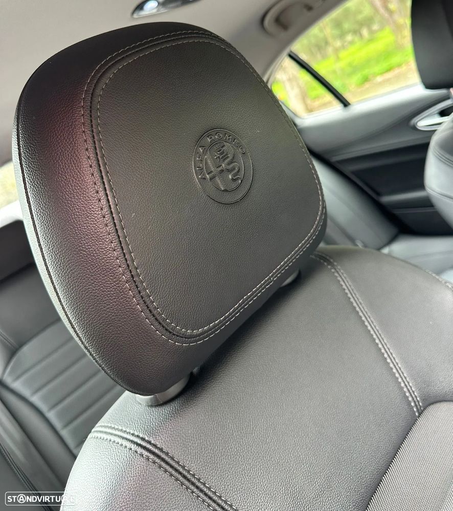 Alfa Romeo Giulia 2.2 D Super AT8 - 14