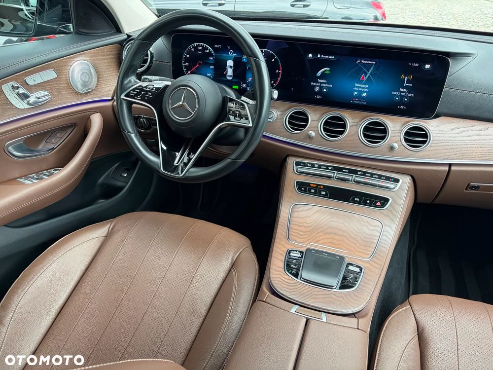 Mercedes-Benz Klasa E 220 d 4-Matic Exclusive - 16