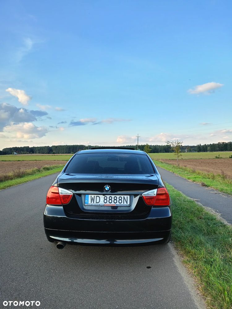 BMW Seria 3 318i - 8