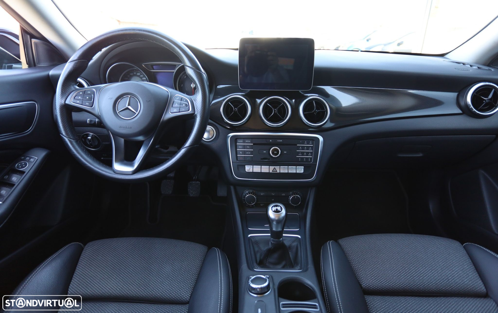 Mercedes-Benz CLA 180 - 19