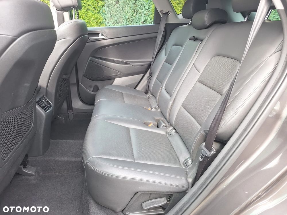 Hyundai Tucson blue 1.7 CRDi 2WD DCT Premium - 27