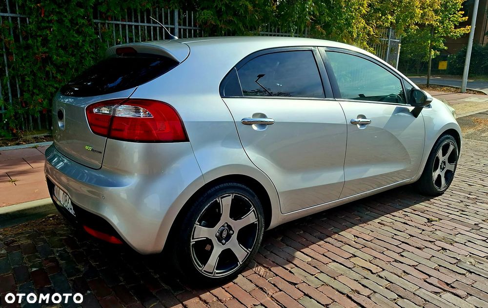 Kia Rio - 6