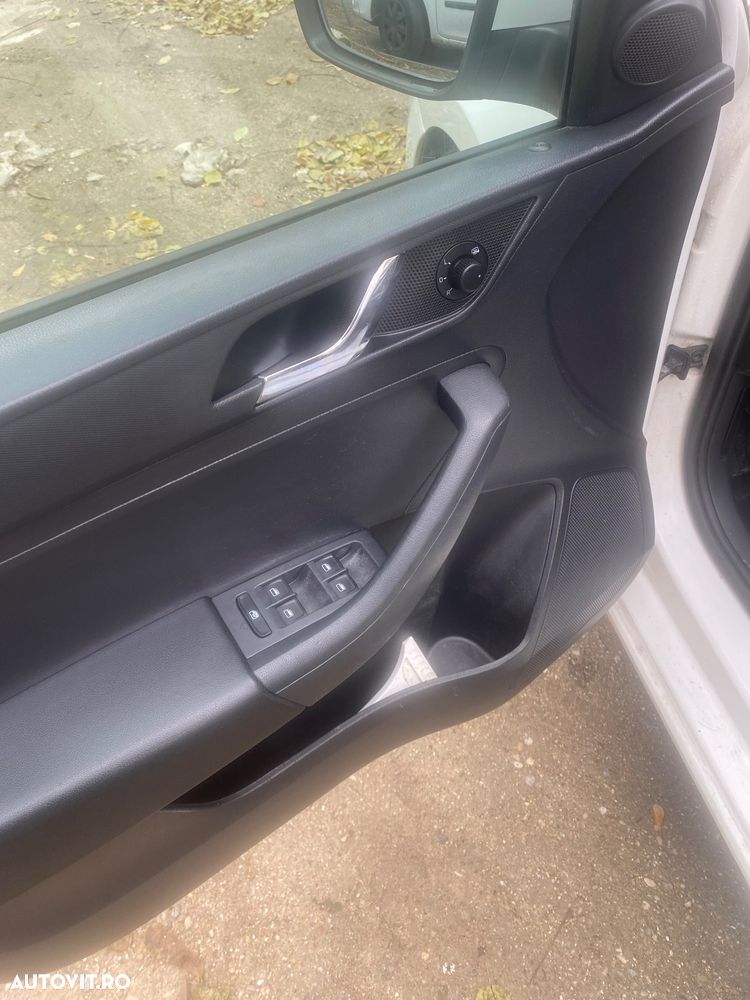 Skoda RAPID 1.6 TDI Ambition - 11