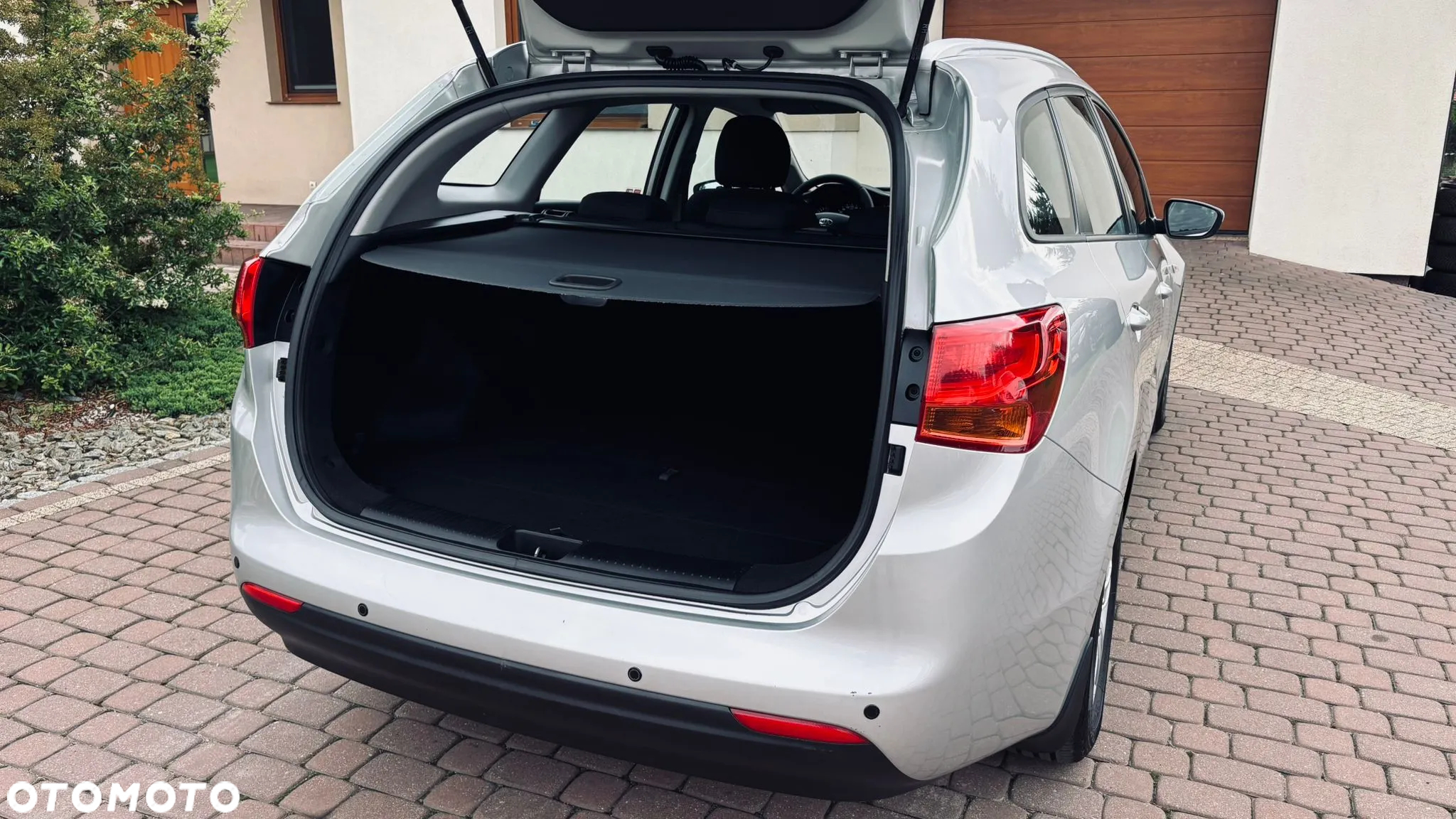 Kia Ceed - 36