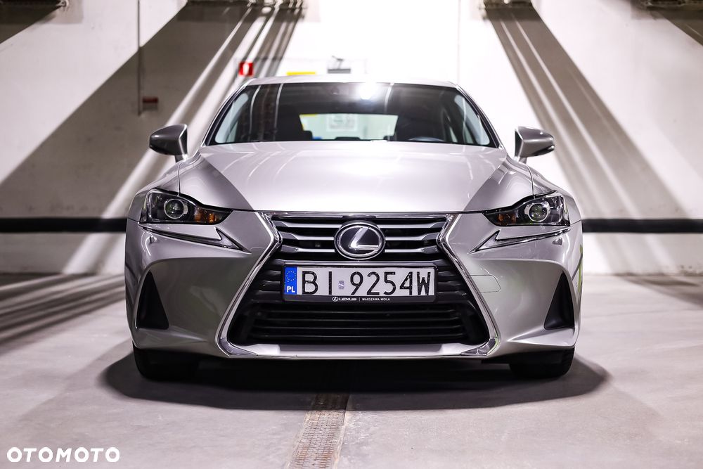 Lexus IS 200t / 300 Elegance - 2