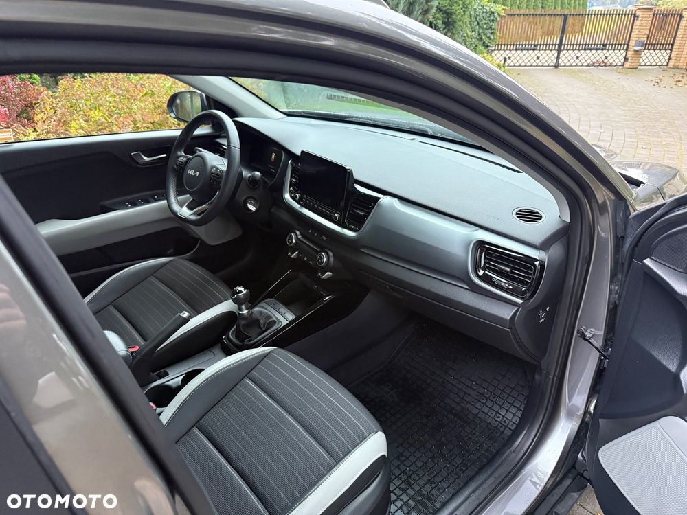 Kia Stonic 1.2 L - 33