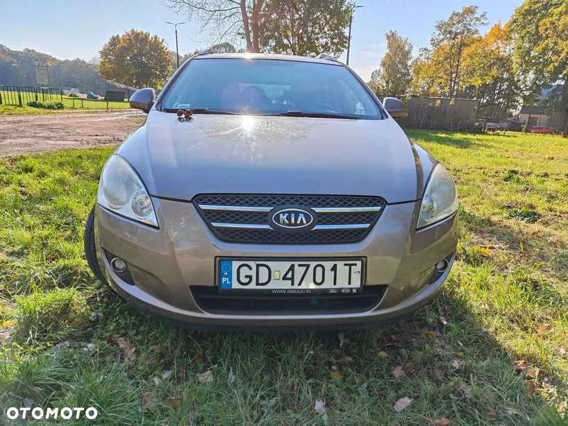 Kia Ceed Cee'd 2.0 crdi Optimum + - 19