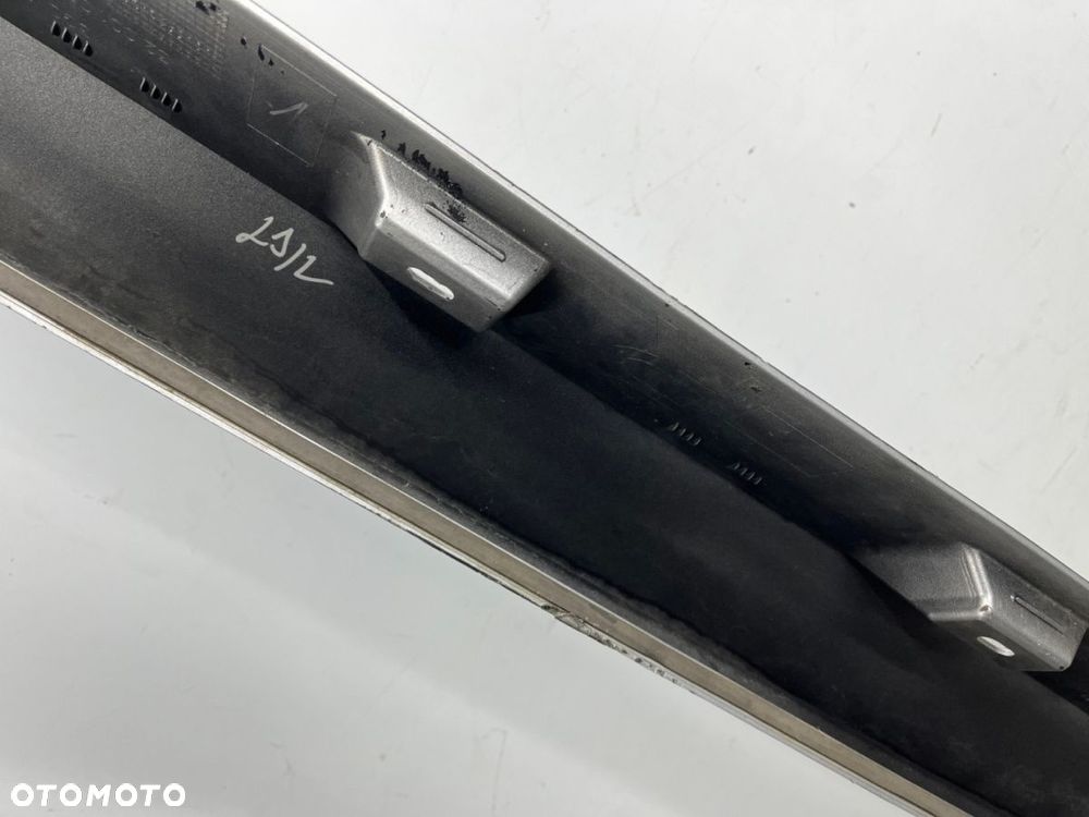 Nakładka progu VW Passat B8 14-23r. prawa listwa prawy próg zewnętrzny 3G0853858 - 12