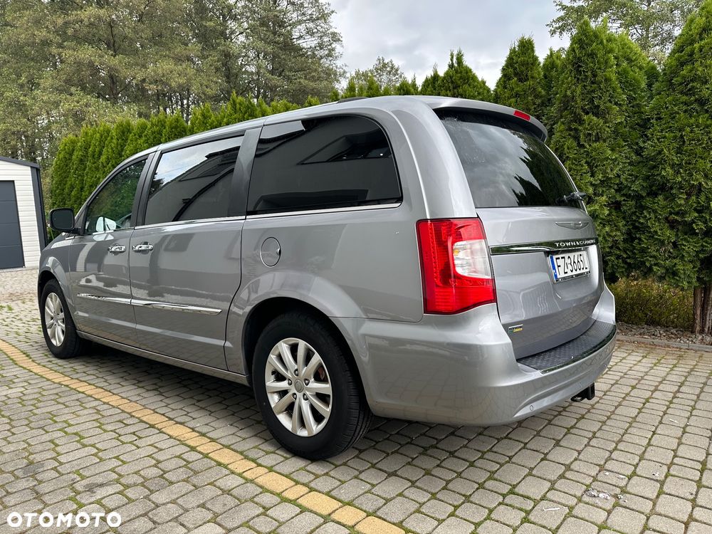 Chrysler Town & Country 3.6 Limited - 4