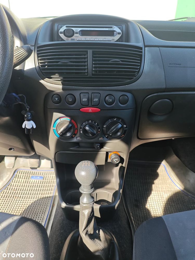 Fiat Punto 1.2 8V Active - 18
