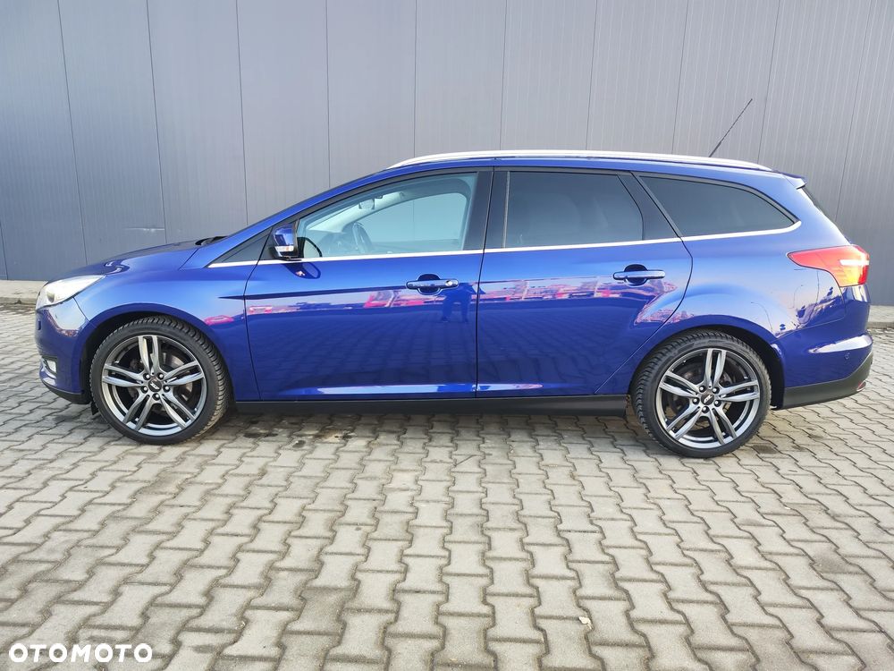 Ford Focus 1.5 EcoBoost Titanium ASS - 4