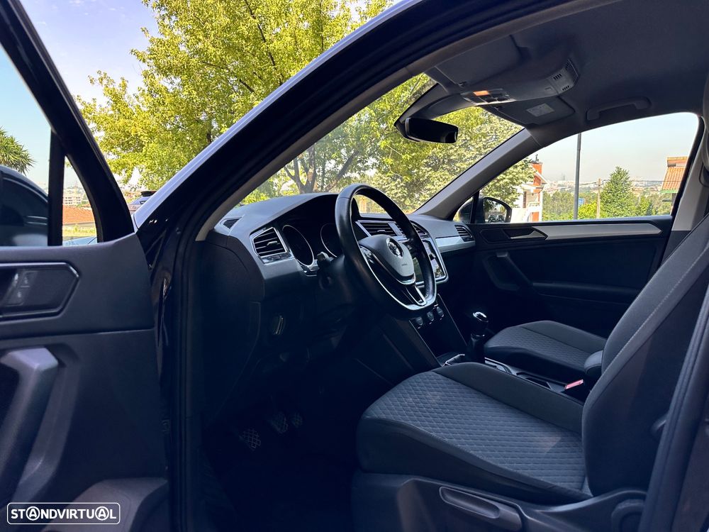 VW Tiguan 1.6 TDI Confortline - 18
