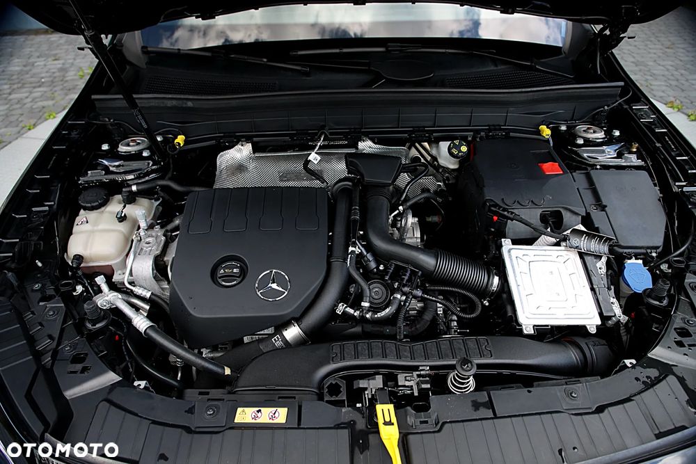 Mercedes-Benz GLB 200 7G-DCT - 25