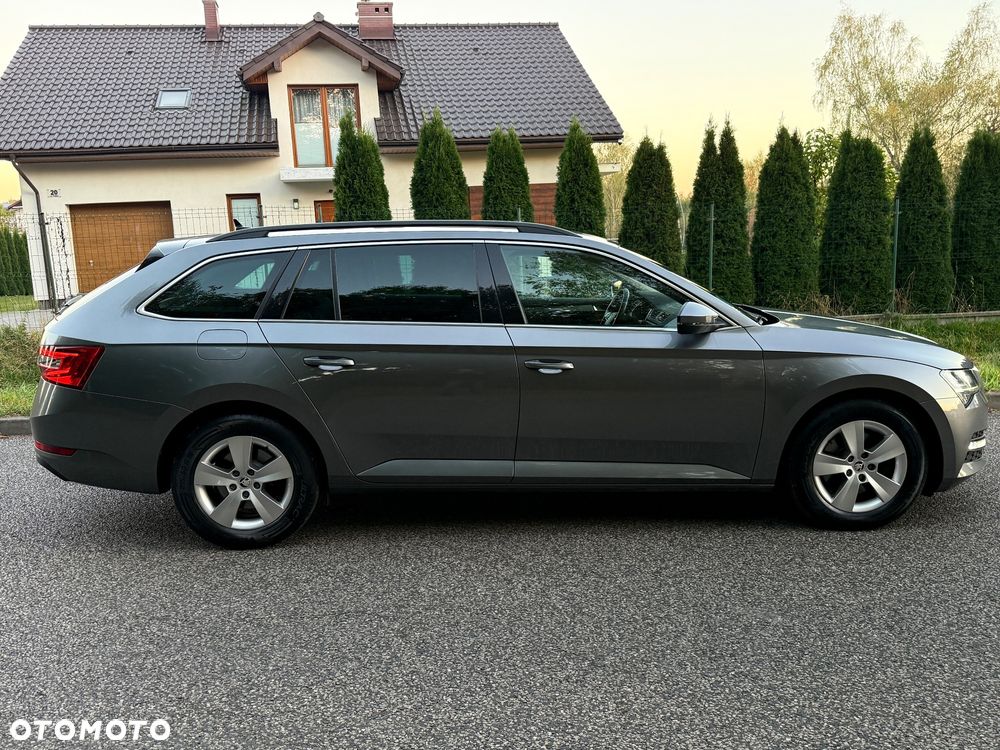 Skoda Superb 2.0 TDI DSG Premium Edition - 14