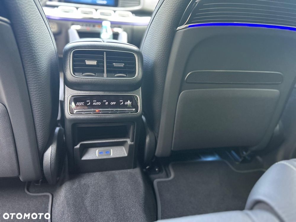 Mercedes-Benz GLS - 10