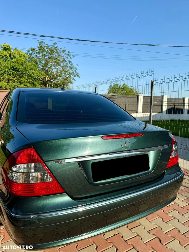 Mercedes-Benz E - 13