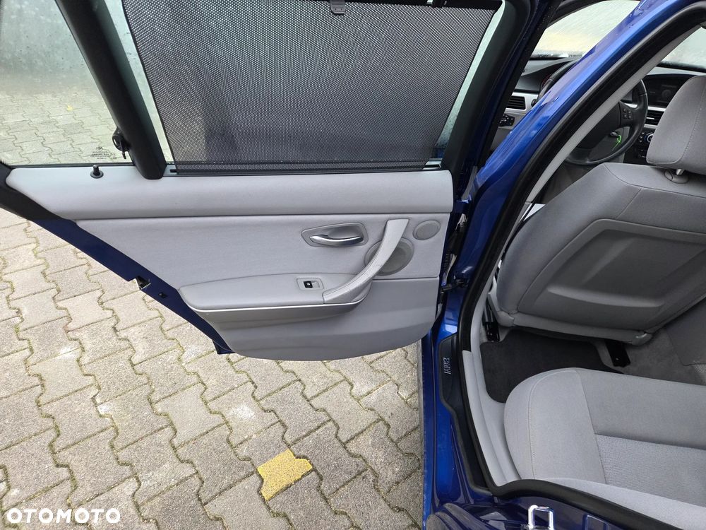 BMW Seria 3 - 24