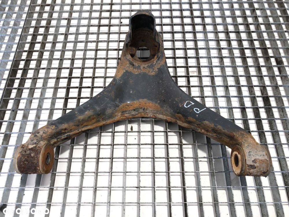 WAHACZ PRAWY PRZÓD DOLNY  IVECO DAILY VI Autobus 2014 - 2022 50C16 115 kW [156 KM] olej napędowy - 2