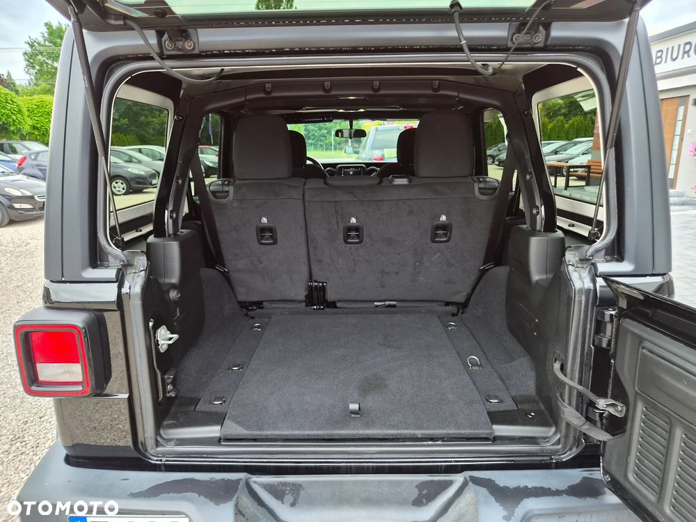 Jeep Wrangler - 20