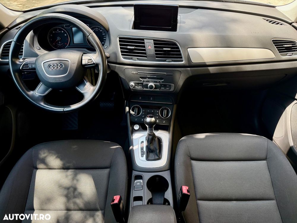 Audi Q3 1.4 TFSI Stronic Design - 13