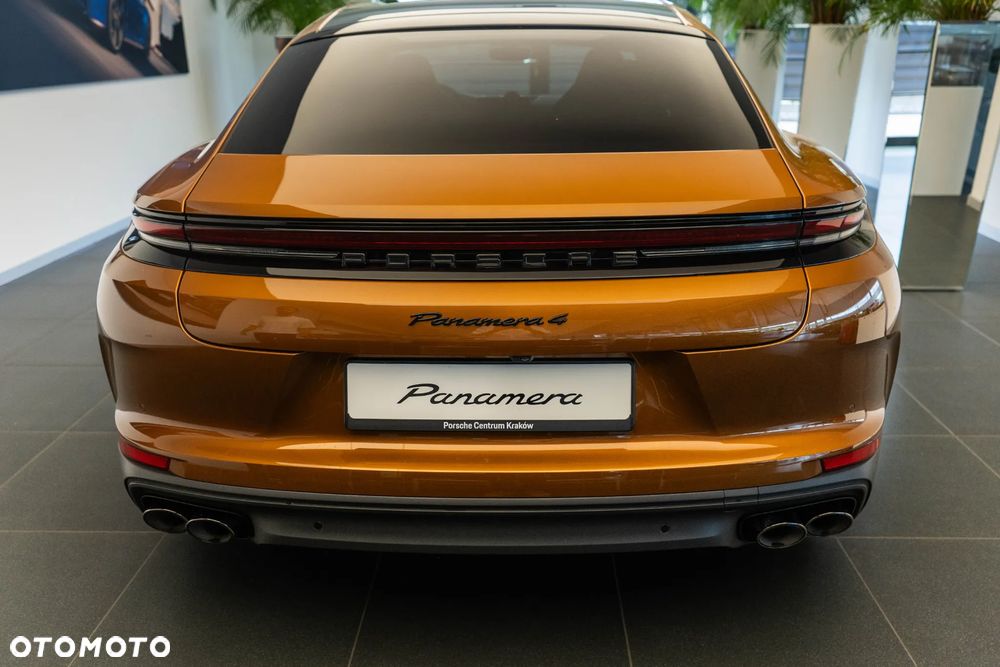 Porsche Panamera 4 - 8