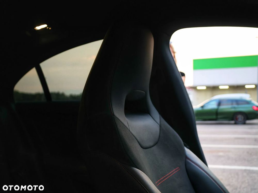 Mercedes-Benz CLA 200 mHEV AMG Line 7G-DCT - 16