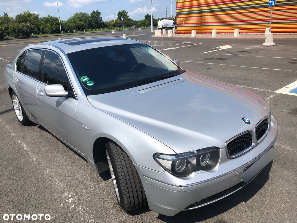 BMW Seria 7 745i L - 3