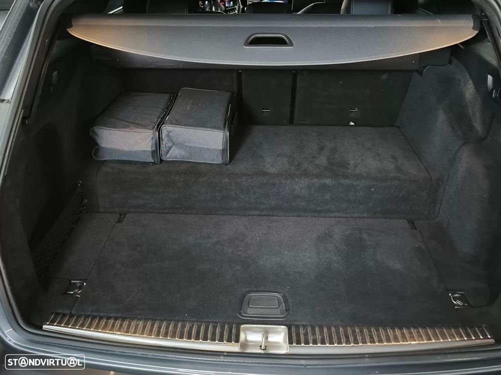 Mercedes-Benz E 300 de AMG Line - 43