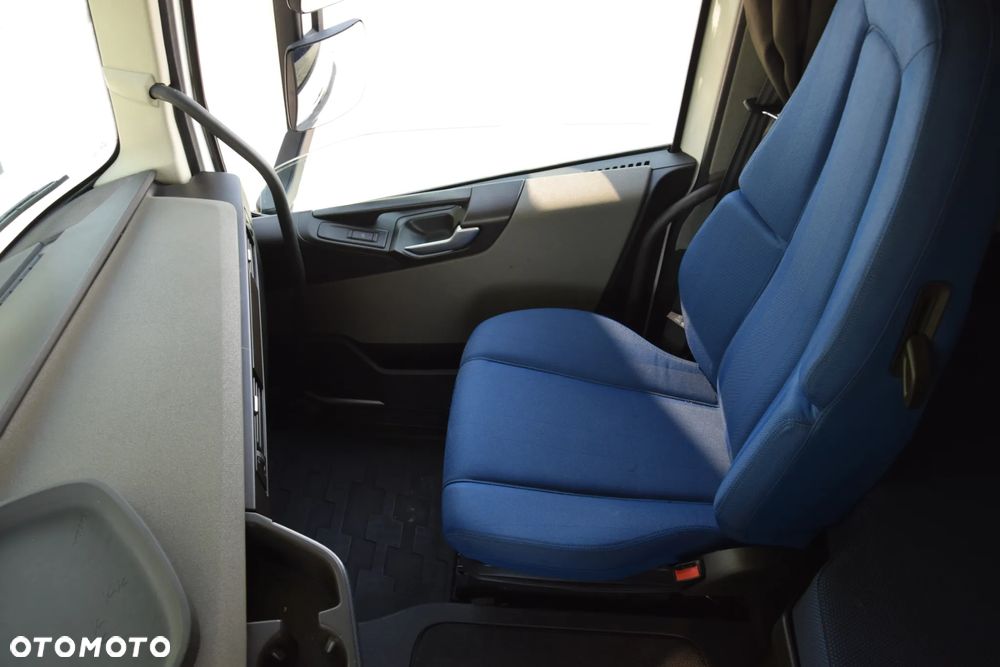 Volvo FH500 / EURO 6 / NOWY MODEL / KLIMATYZACJA POSTOJOWA / ACC / LEDY / 2 ZBIORNIKI PALIWA / FULL SPILERY / 2022 / SERWISOWANY / SPROWADZONY - 27