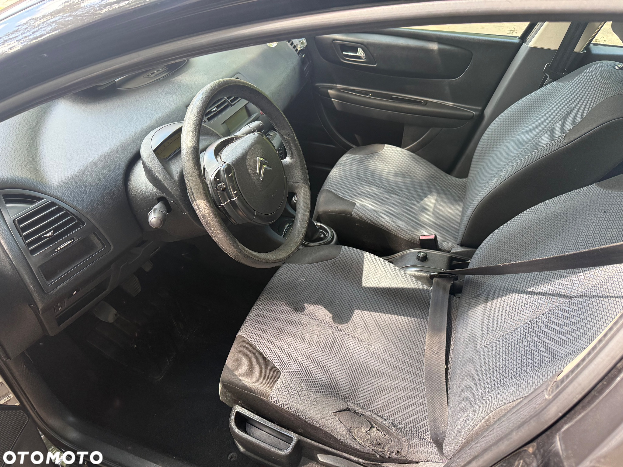Citroën C4 1.4 16V Impress - 8