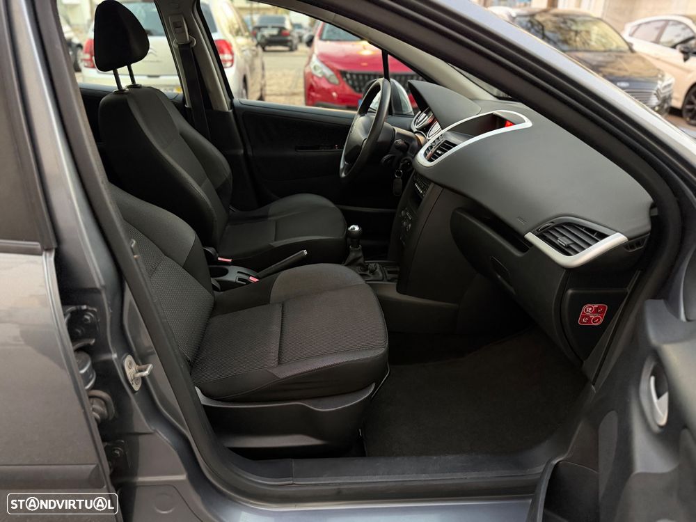 Peugeot 207 1.4 16V Active - 8