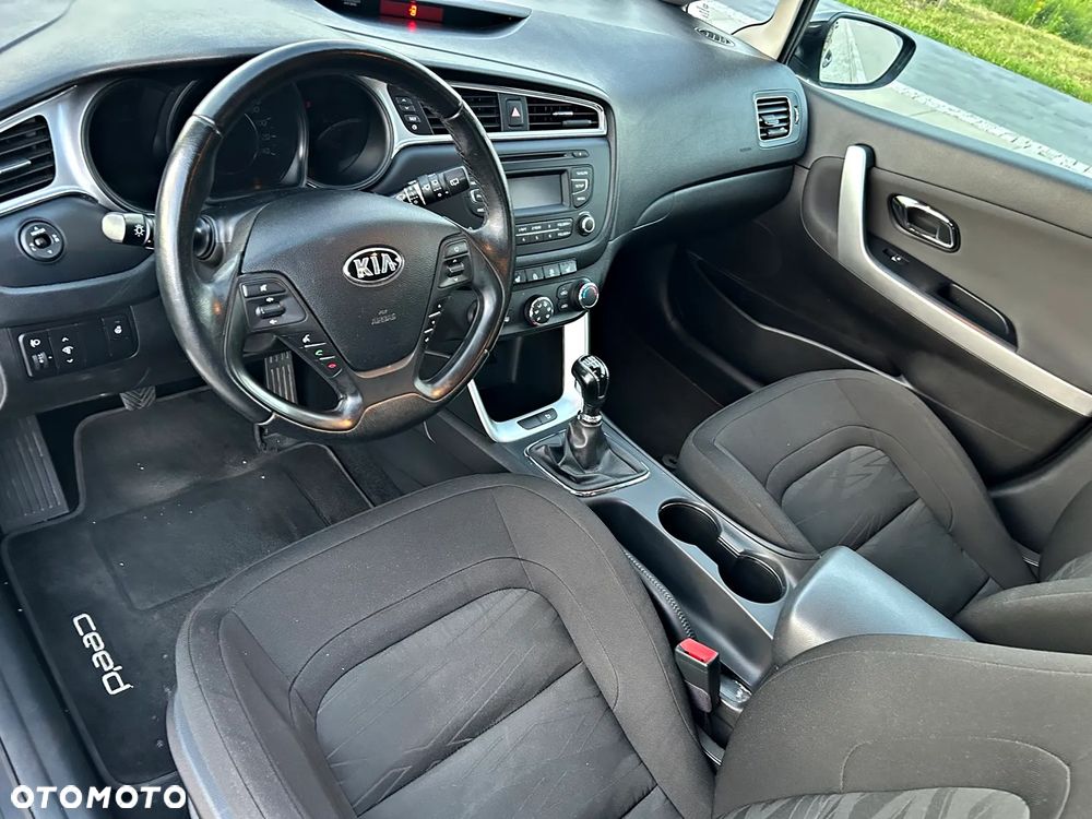 Kia Ceed 1.4 L Business Line - 12