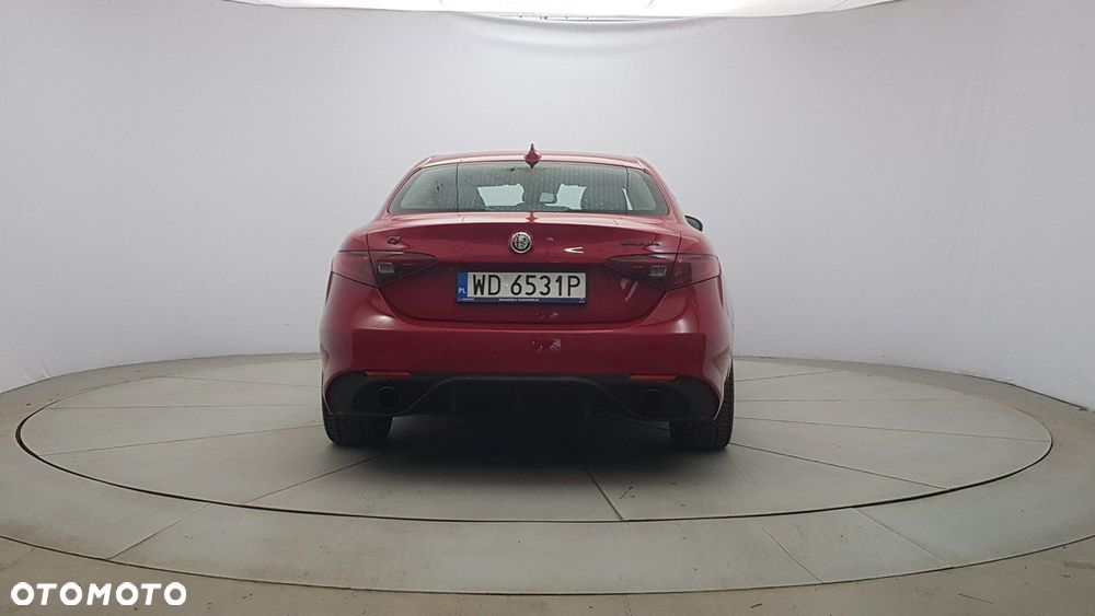 Alfa Romeo Giulia - 6