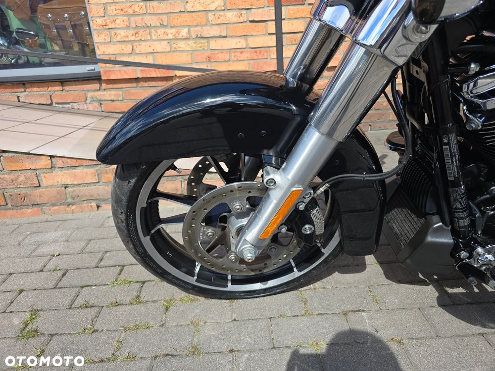 Harley-Davidson Touring Street Glide - 5