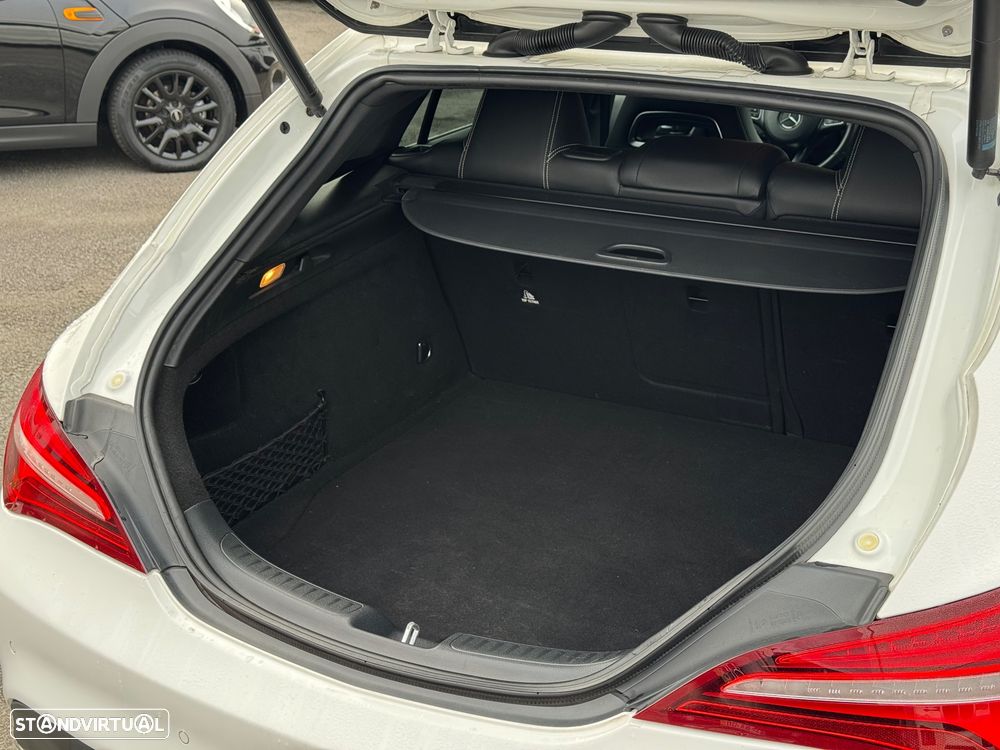 Mercedes-Benz CLA 180 d Shooting Brake Urban - 8