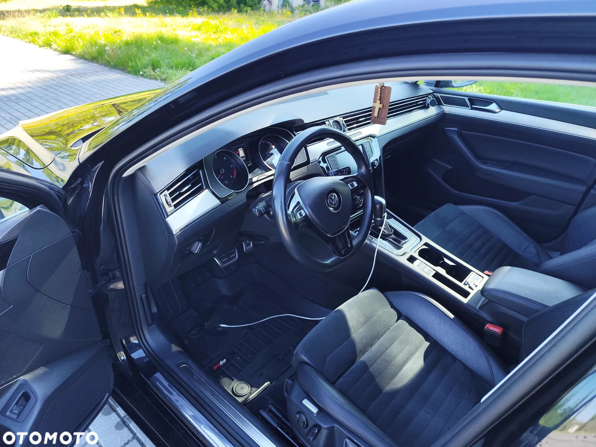 Volkswagen Passat 2.0 TDI BMT Highline DSG - 11