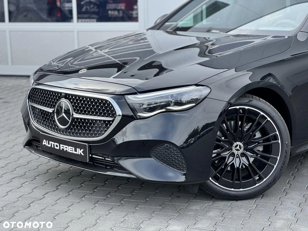 Mercedes-Benz Klasa E 200 d 9G-TRONIC AVANTGARDE Line NIGHT Edition - 4