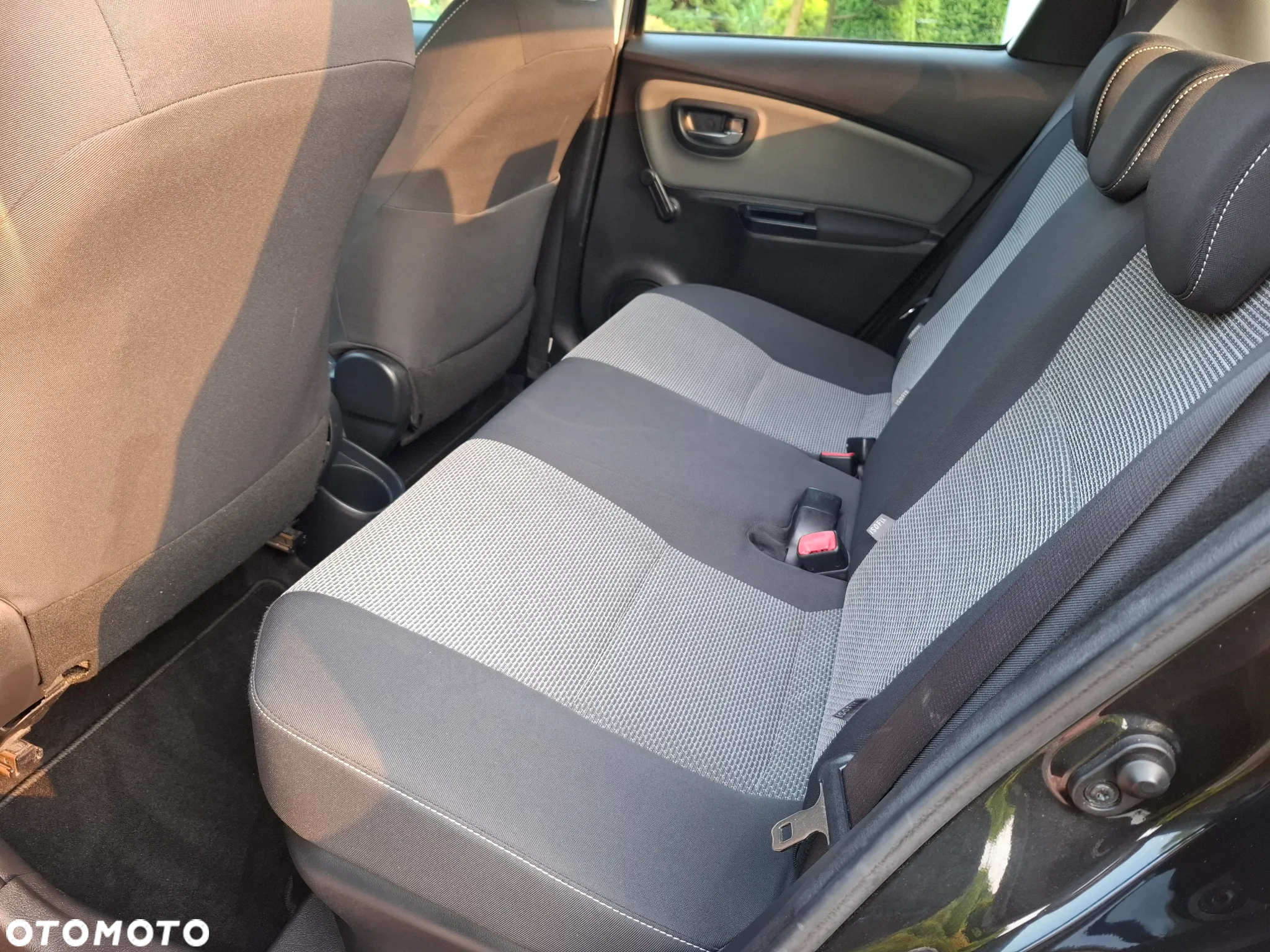 Toyota Yaris Hybrid 1.5 VVT-i Comfort - 12