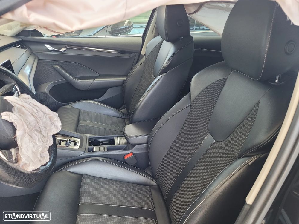 Skoda Octavia 2023 Tdi  para peças - 3