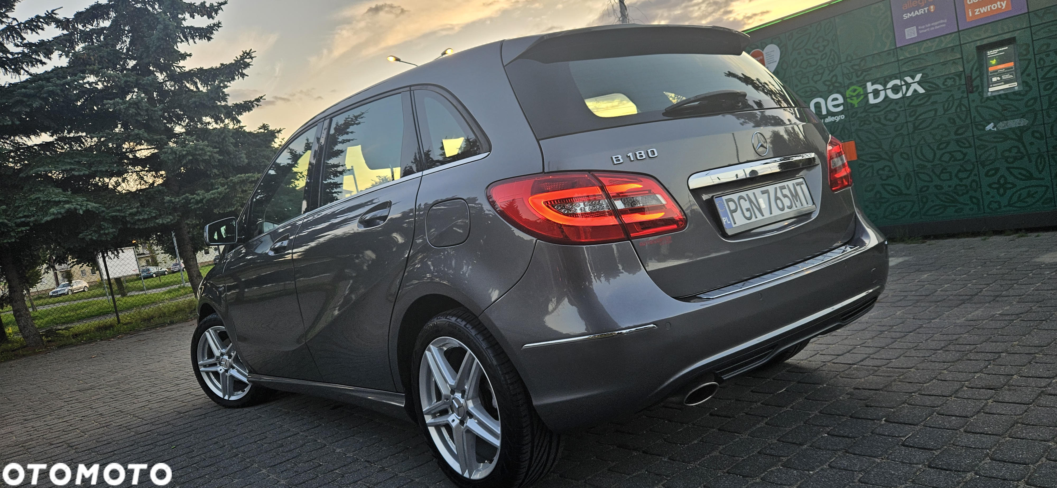 Mercedes-Benz Klasa B 180 BlueEFFICIENCY Edition - 10